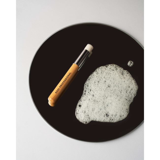 Щетка для очищения ресниц и бровей, ворс: нейлон - Kodi Professional