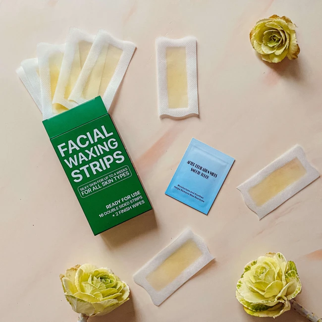Facial Waxing Strips (10 double-sided strips + 2 finishing wipes) Facial Waxing Strips (10 double-sided strips + 2 finishing wipes) - Kodi Professional