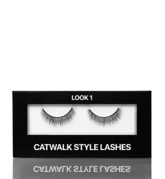Strip Eyelashes Catwalk style, Look 1