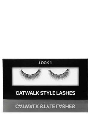 Strip Eyelashes Catwalk style, Look 1