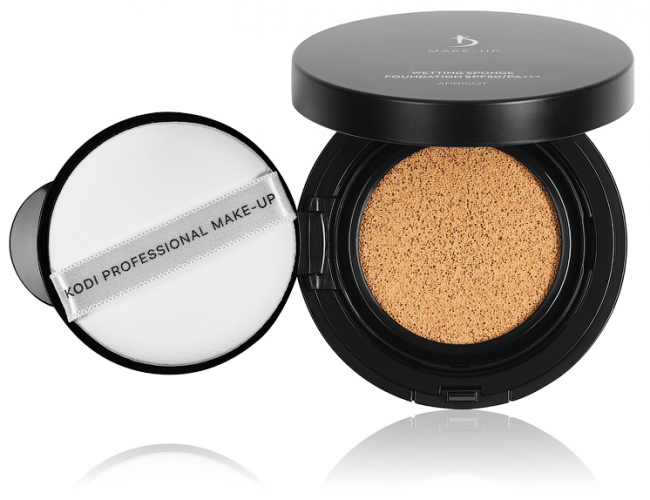 Wetting Sponge Foundation SPF50/PA+++ Apricot Kodi Professional Make-up (тональная основа-флюид со спонжем, Абрикос), 15г